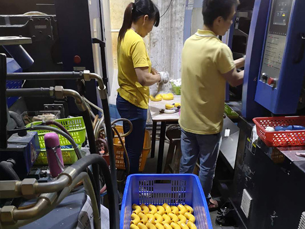 劳恩生产车间
