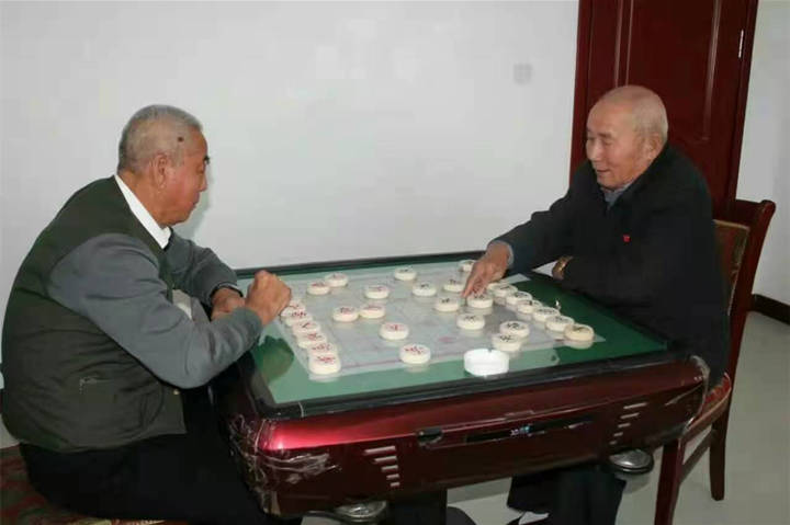 湖南省衡阳市衡东有福气养老中心-通道140防撞扶手天蓝色款 (1)