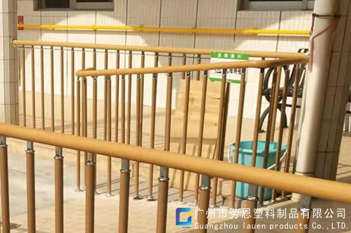 【佛山顺德】无障碍坡道扶手，让残障老人们的出入更安全！