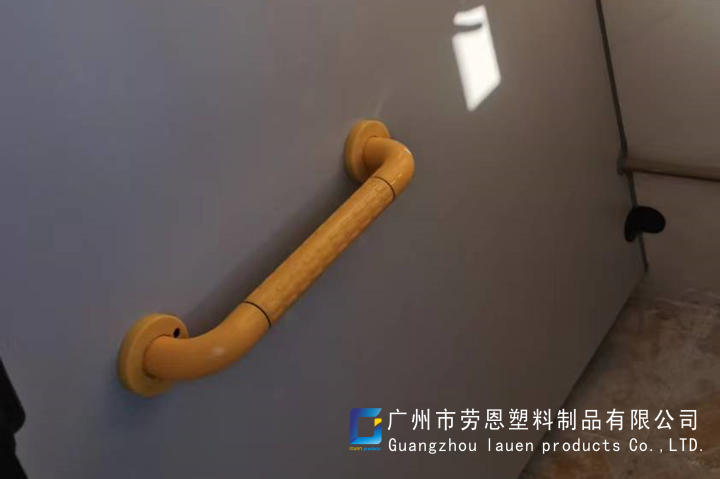 【佛山南海】社区加装无障碍扶手，给老人触手可及的安全