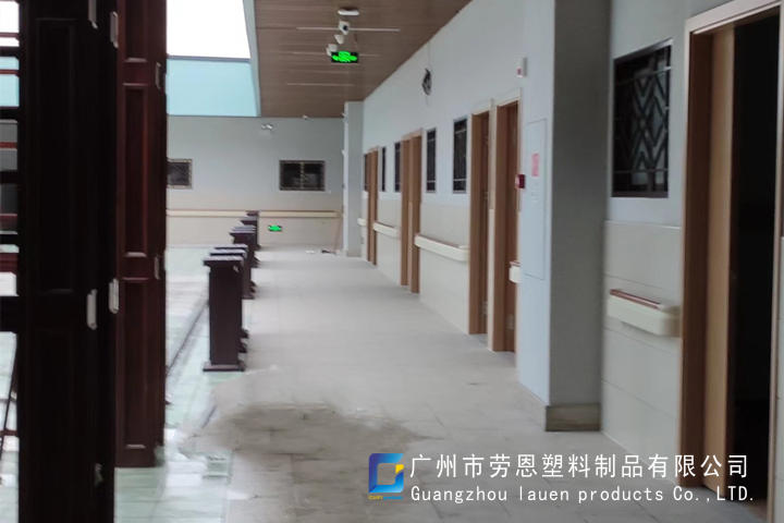 2022.7.30广州市荔湾区赤岗东约社区颐康院-无障碍扶手案例 (2)