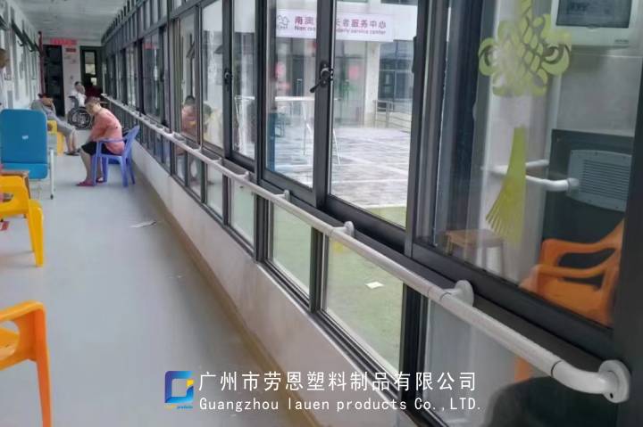 2022.9.20深圳南澳人民医院无障碍扶手安装案例图 (7)